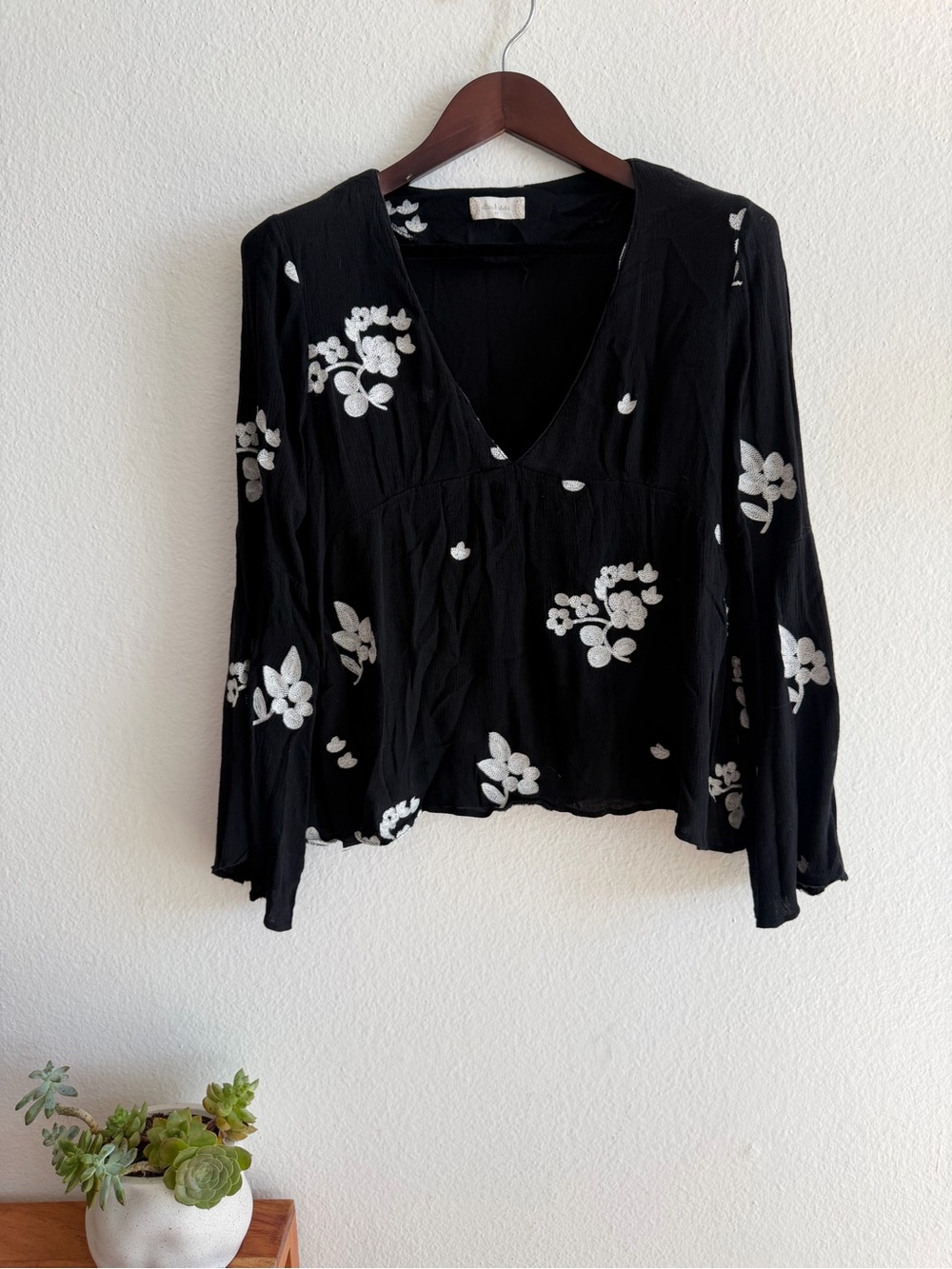 Altar’d State 🖤 Embroidered Blouse | Size Medium
